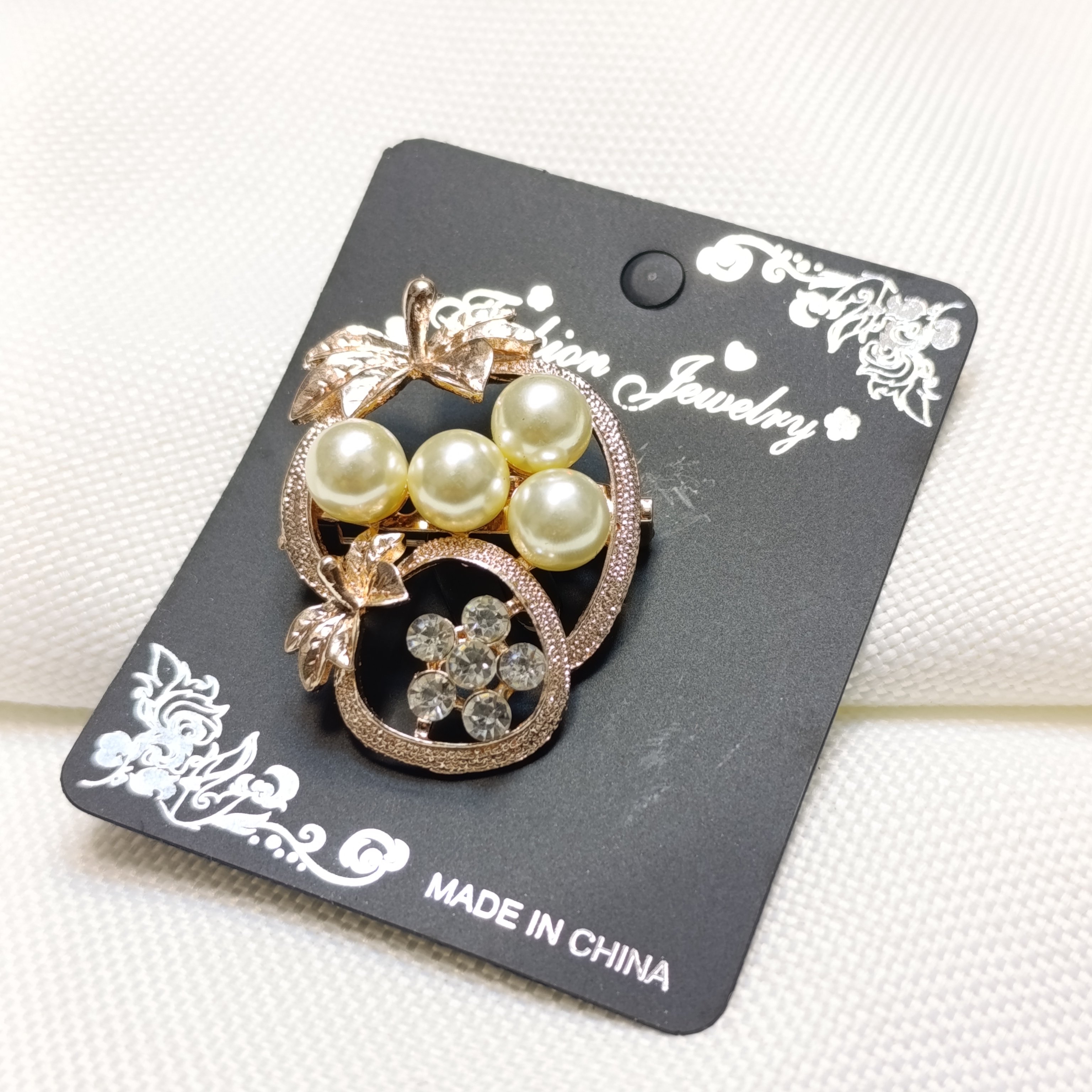 گل سینه مدل سیب